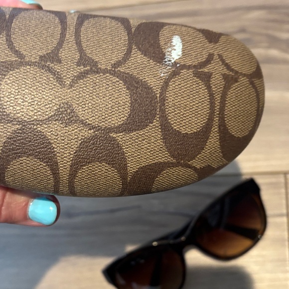 Coach Black Sunglasses with Brown Case - Picture 6 of 6